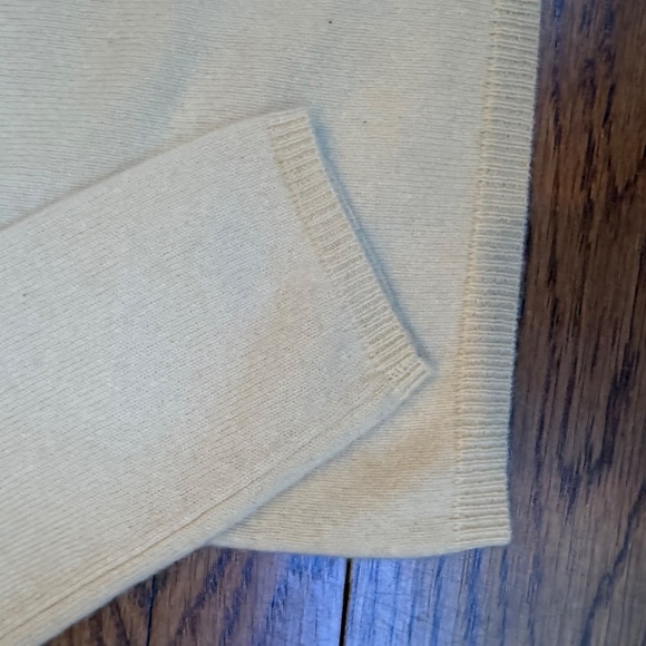 Sutton Studio Cashmere Classic 100% Cashmere Sweater Cream/Ivory/Yellow M - Picture 3 of 3